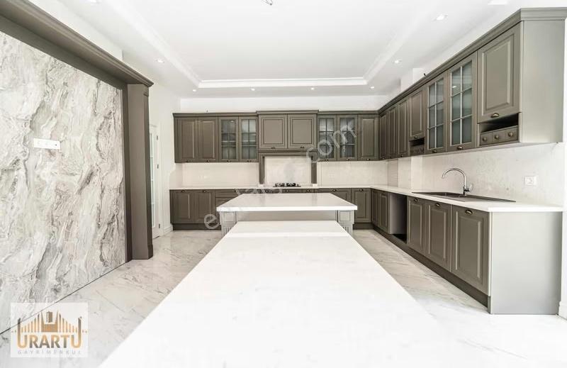 Beylikdüzünde Tam Müstakil Havuzlu Geniş Bahçeli Lüx Villa - Görsel 9