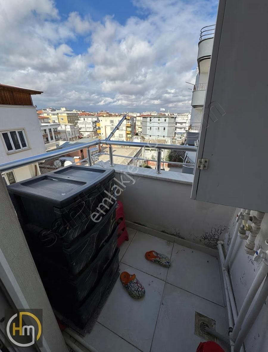 H.arslan'dan 23 Nisan'da Cadde Üstü Balkonlu 1+1 - Görsel 6