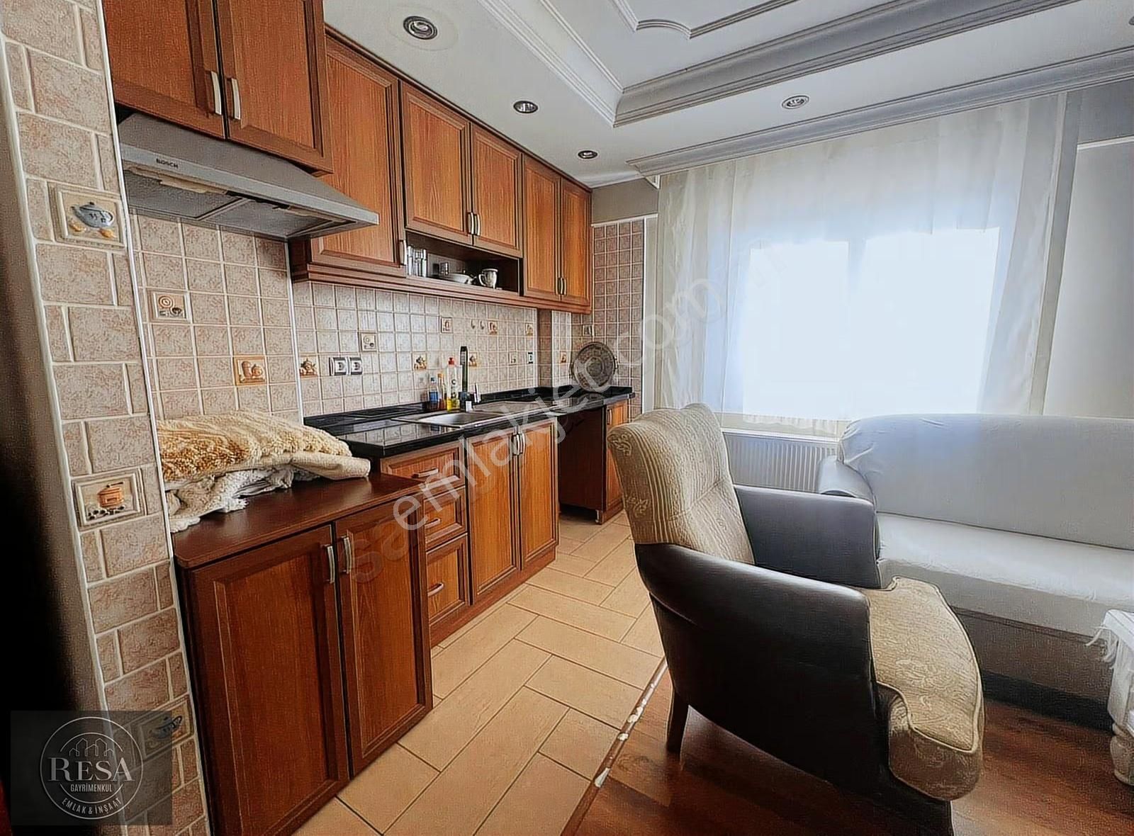 Resa Gayrimenkul'den Merkezde Deniz Manzaralı Dublex - Görsel 3