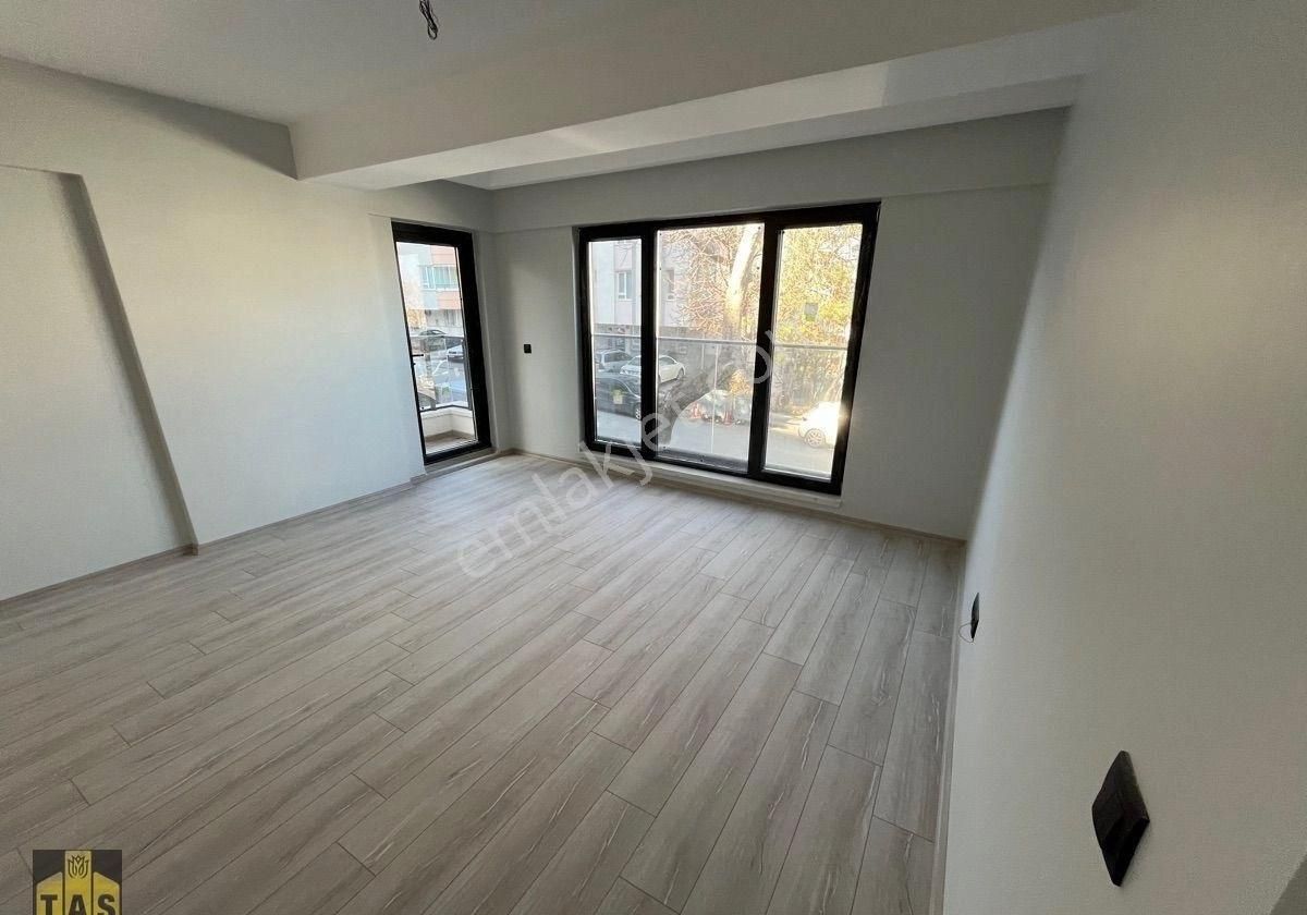 19 Mayıs Hastanesi Yakını Kiralık Sıfır Komple Bina - Görsel 11