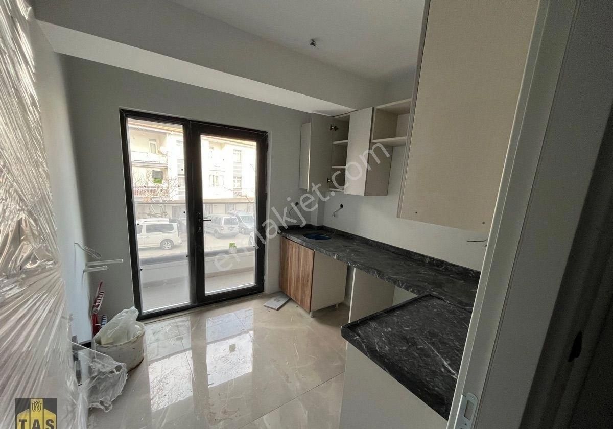 19 Mayıs Hastanesi Yakını Kiralık Sıfır Komple Bina - Görsel 4