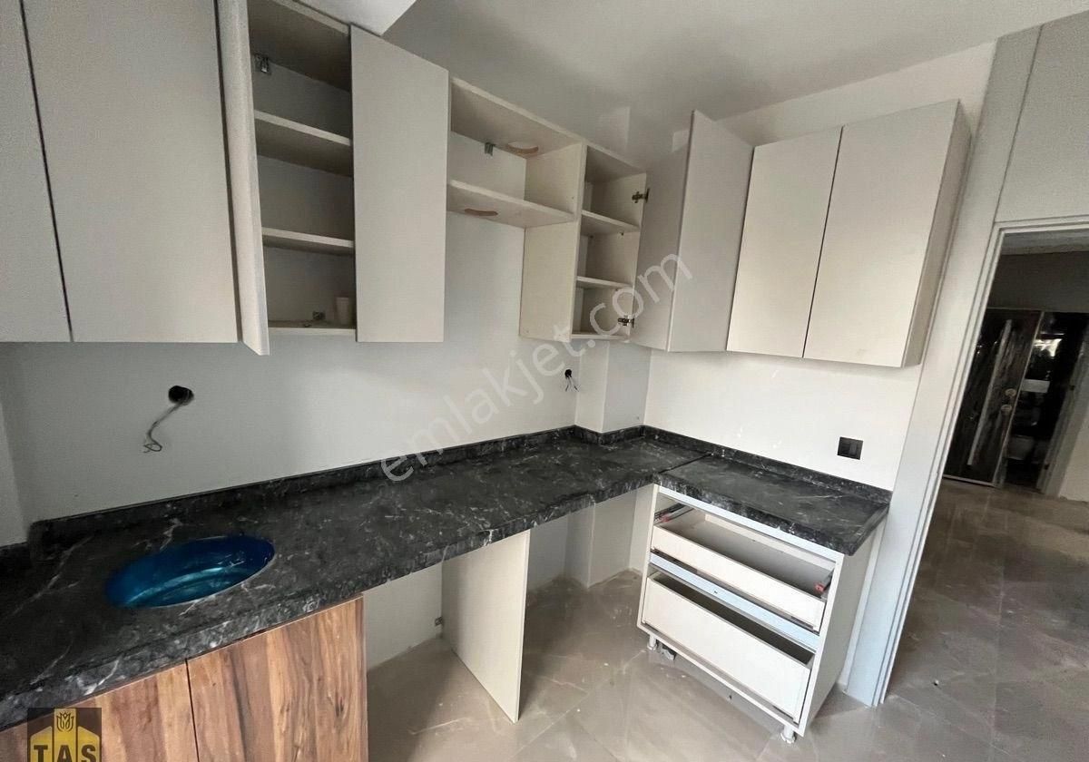 19 Mayıs Hastanesi Yakını Kiralık Sıfır Komple Bina - Görsel 8