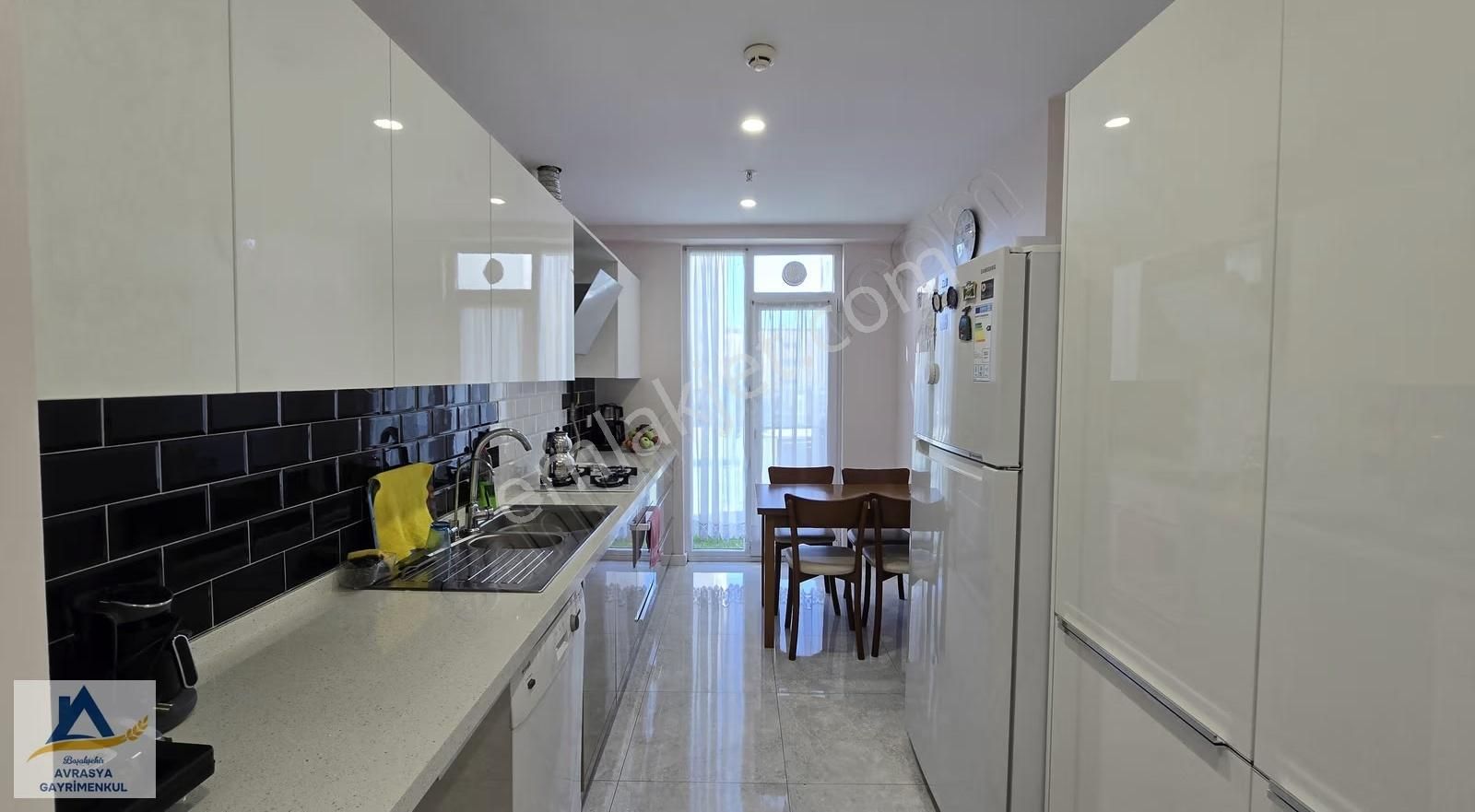 Banu 2 Evlerinde Villa Tadında 3+1 Satılık Muhteşem Bahçe Katı - Görsel 4