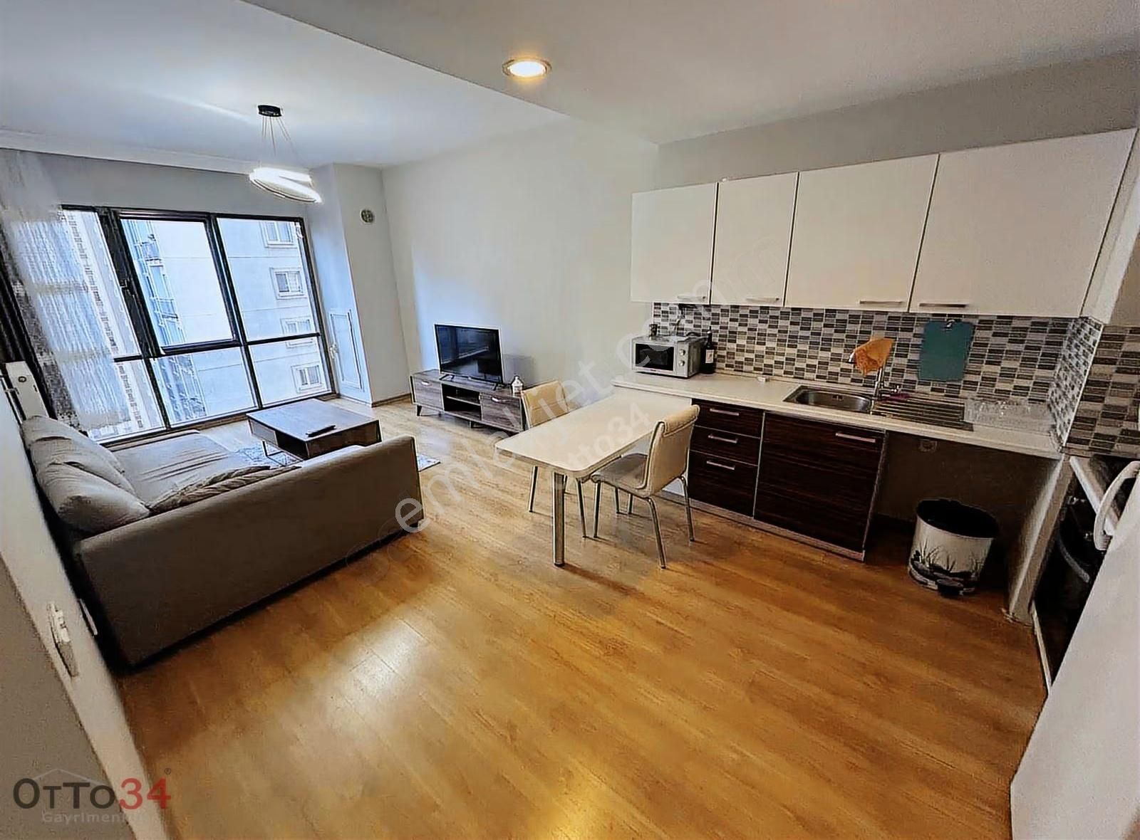 Otto34'den İnnovia 2'de Havuz Cephe Ana Blok'da Eşyalı 1+1 Daire