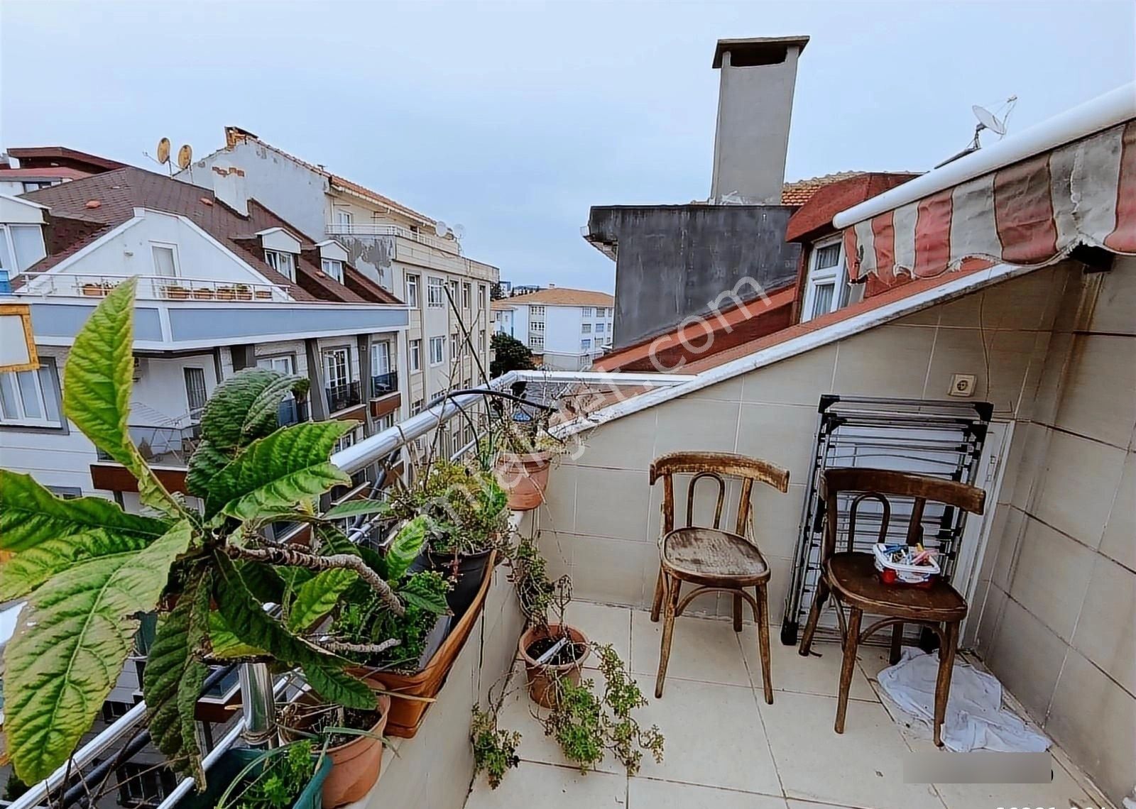 Avcılar Merkez 1+1 Teras Kat 15 Yıllık Eşyalı - Görsel 8