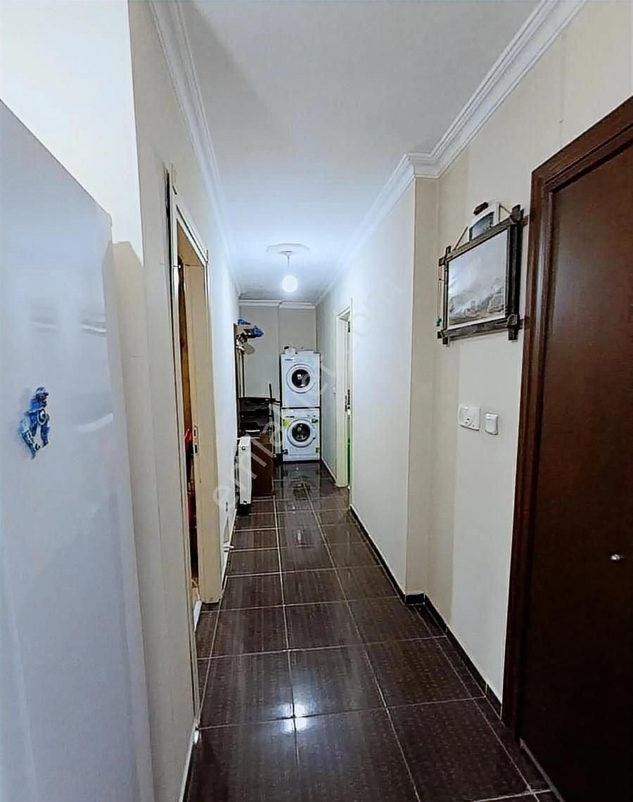 Avcılar Merkez 1+1 Teras Kat 15 Yıllık Eşyalı - Görsel 11