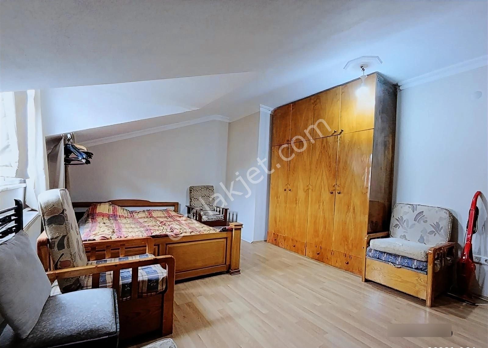 Avcılar Merkez 1+1 Teras Kat 15 Yıllık Eşyalı - Görsel 15