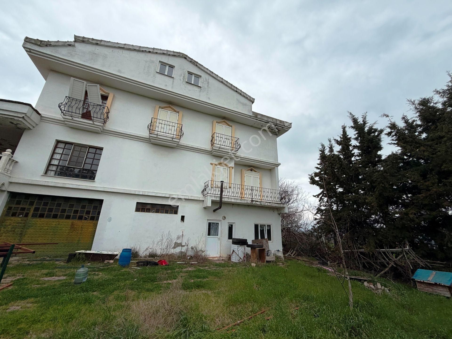 Çatalca Gelişime Açık Bölgede 2000m2 Yatırımlık 3 Katlı Satılık Bina