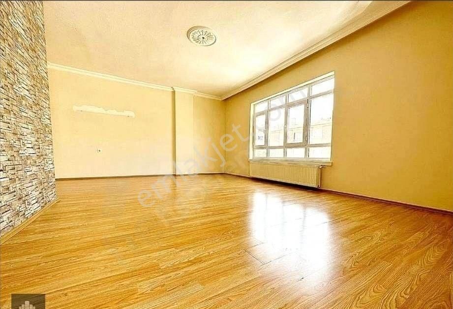 Uzman Emlak'dan Tepebaşı Mh.sanatoryum Caddesi Üzerinde Katta Bağımsız 3+1 Daire - Görsel 28