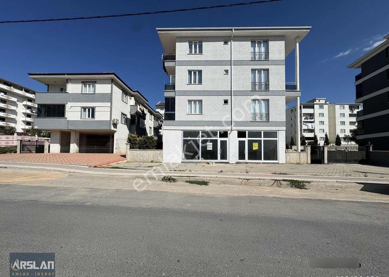 İnegöl Alanyurt Fatih Mah'de, 150m2, Satılık Köşe Başı İş Yeri - Görsel 2