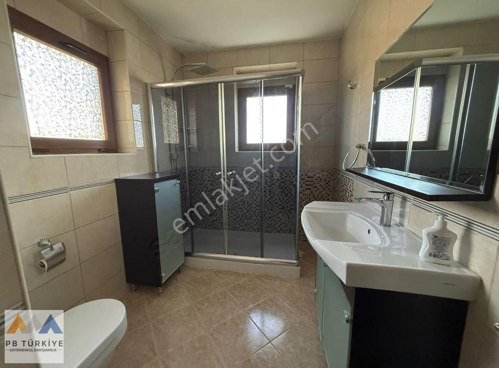 Çengelköy Adalet H. Konaklarında Müstakil Havuzlu Kiralık Villa - Görsel 24