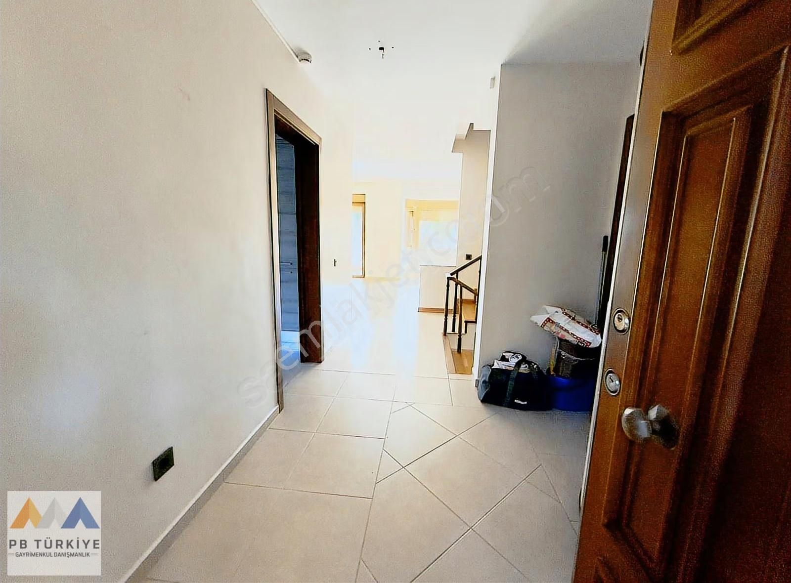 Çengelköy Adalet H. Konaklarında Müstakil Havuzlu Kiralık Villa - Görsel 6