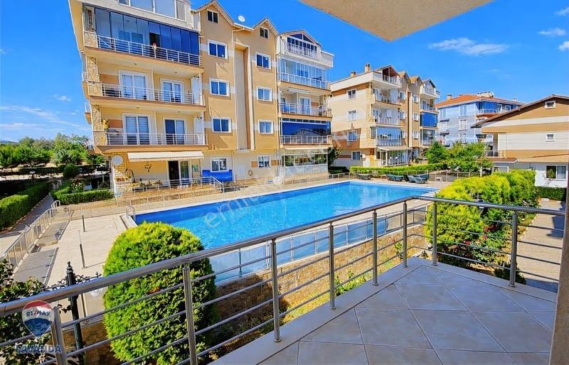 Denize Sıfır Sitede, Deniz Manzaralı 5+1 Villa