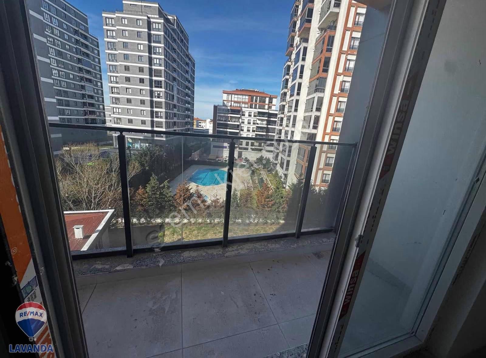 Şehrin Merkezinde Ultra Lüx 1+1 Daire - Görsel 2