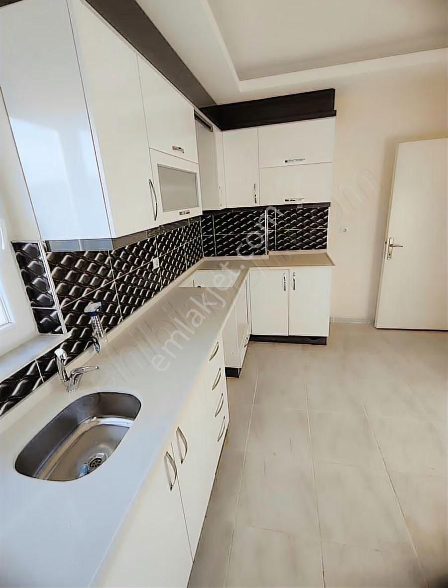 Habibler Mah.2+1 Herşeyi Ayrı 3. Kat Site İçerisinde Daire - Görsel 22