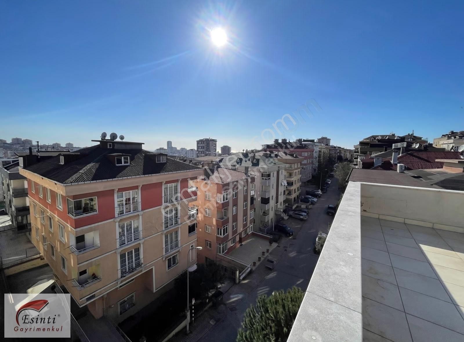 İnönü Mah.'de Bahçe İçinde Metroya Yürüme Mesafesi Çatı Katı 3+1 - Görsel 17