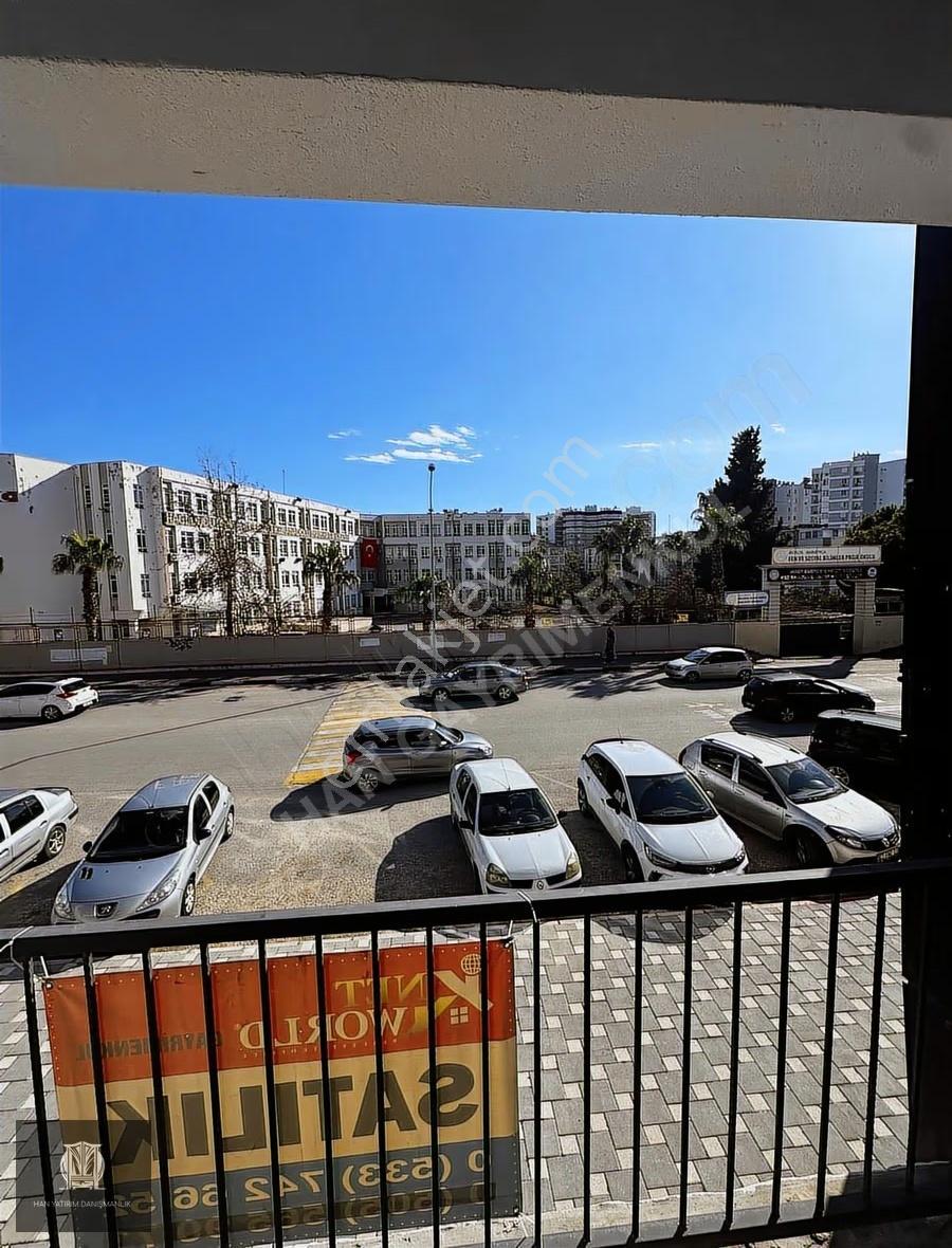 Meydan Kavagında Harika Yatırımlık İş Yeri - Görsel 11