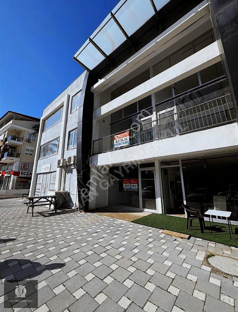 Meydan Kavagında Harika Yatırımlık İş Yeri - Görsel 14