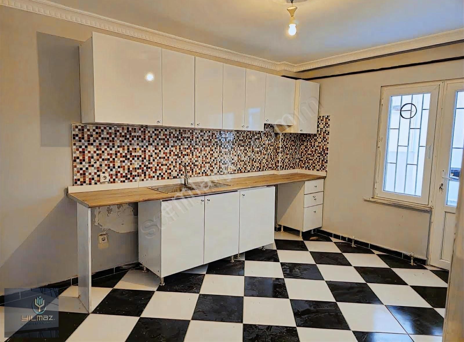 Esenyurtta Sağlıkocağı Karşısında Satılık Dükkan Ve Daire - Görsel 19