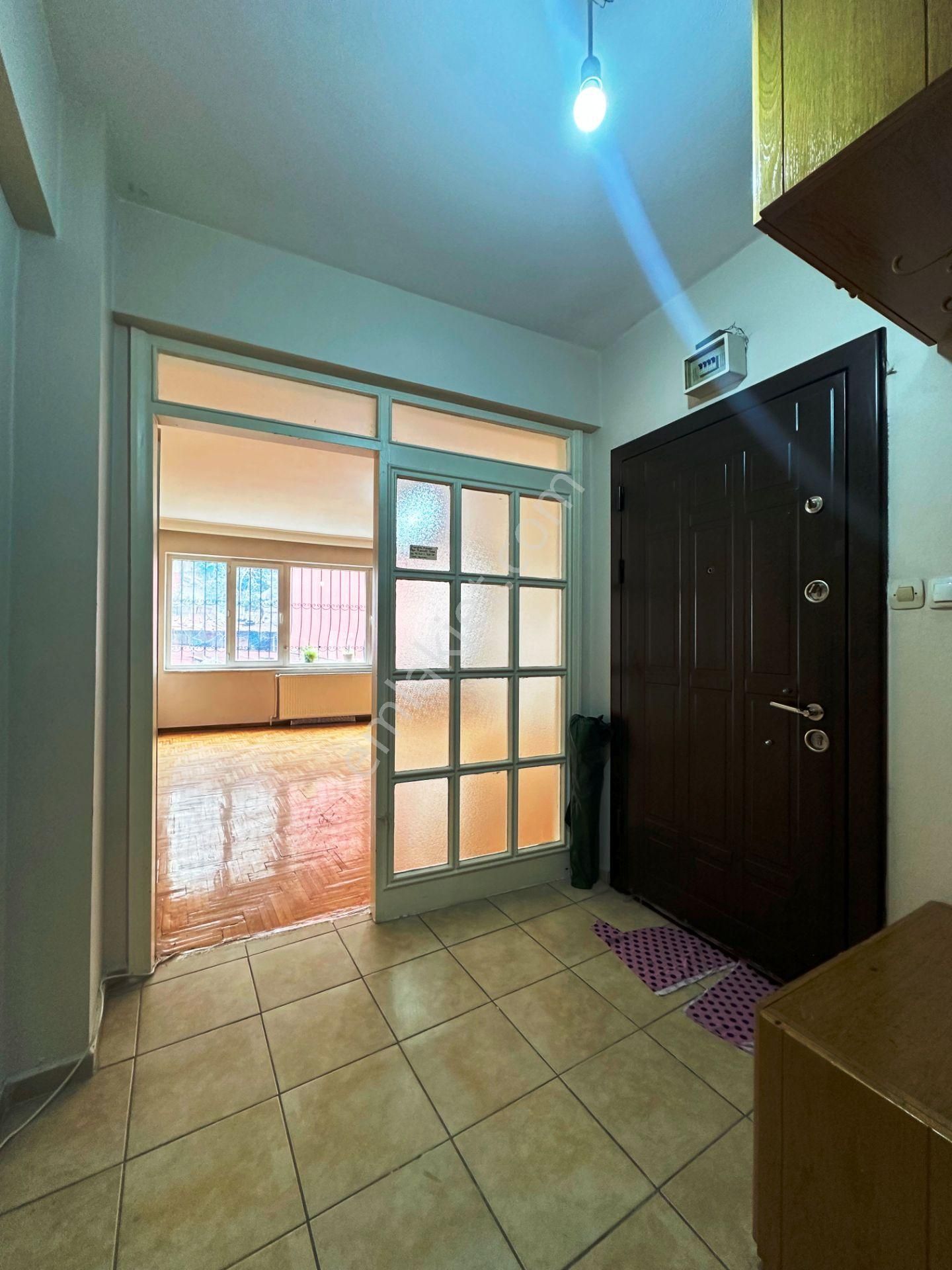 Şişli Cumhuriyet Cad.90m2 Masrafsız Balkonlu 1.kat Kiralık 2+1 - Görsel 18