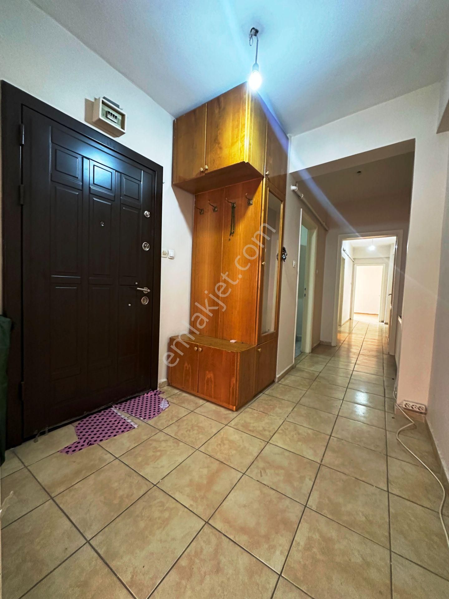 Şişli Cumhuriyet Cad.90m2 Masrafsız Balkonlu 1.kat Kiralık 2+1 - Görsel 17