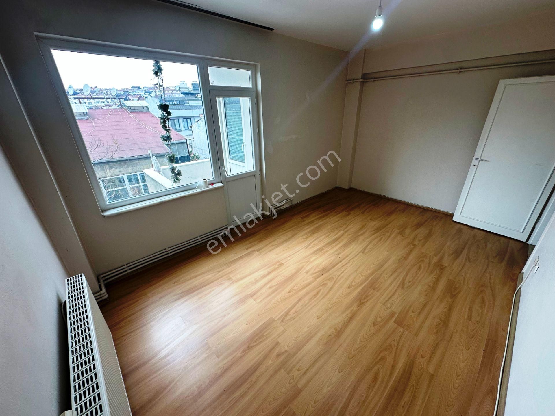Şişli Cumhuriyet Cad.90m2 Masrafsız Balkonlu 1.kat Kiralık 2+1 - Görsel 7