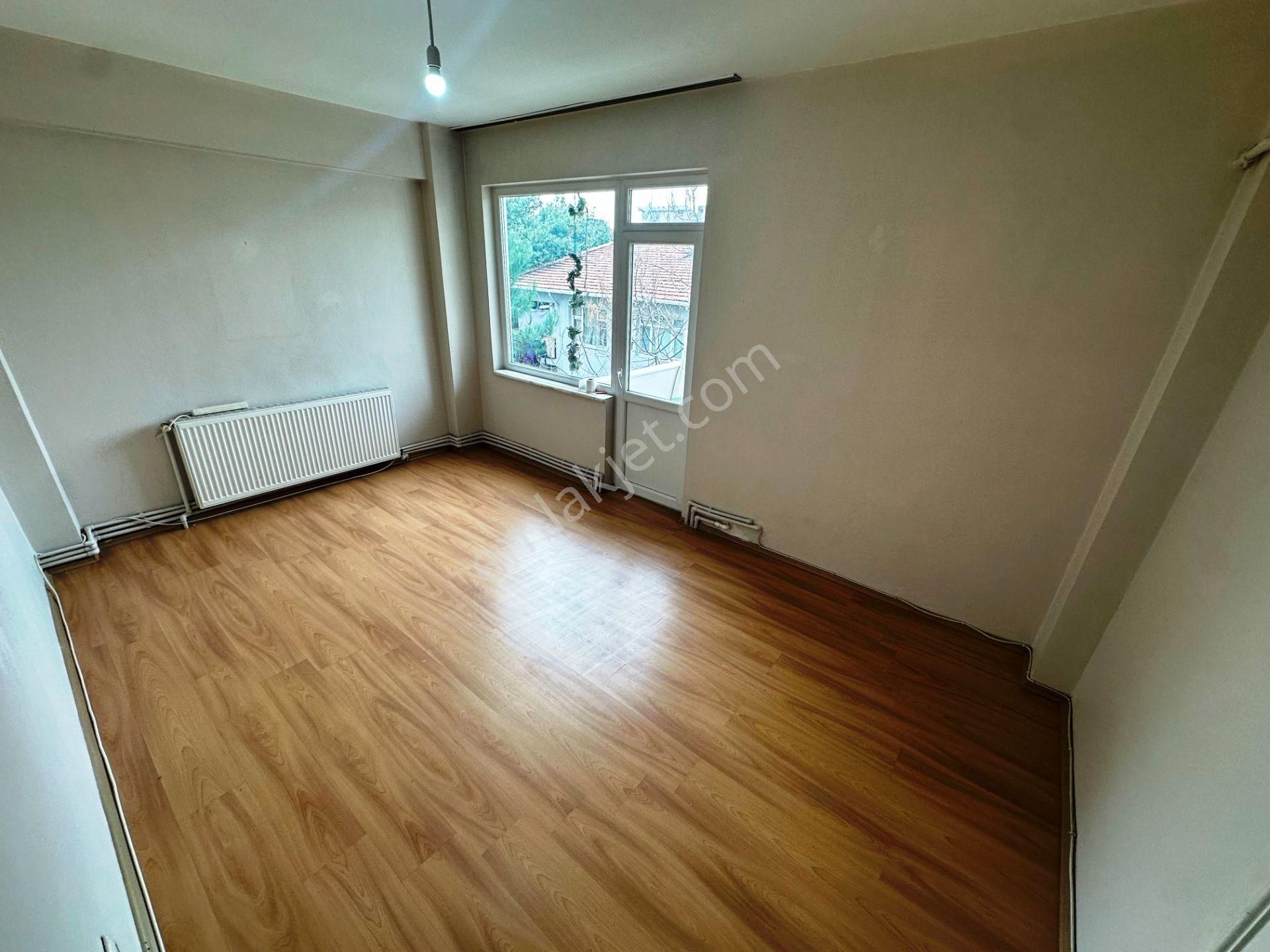 Şişli Cumhuriyet Cad.90m2 Masrafsız Balkonlu 1.kat Kiralık 2+1 - Görsel 6