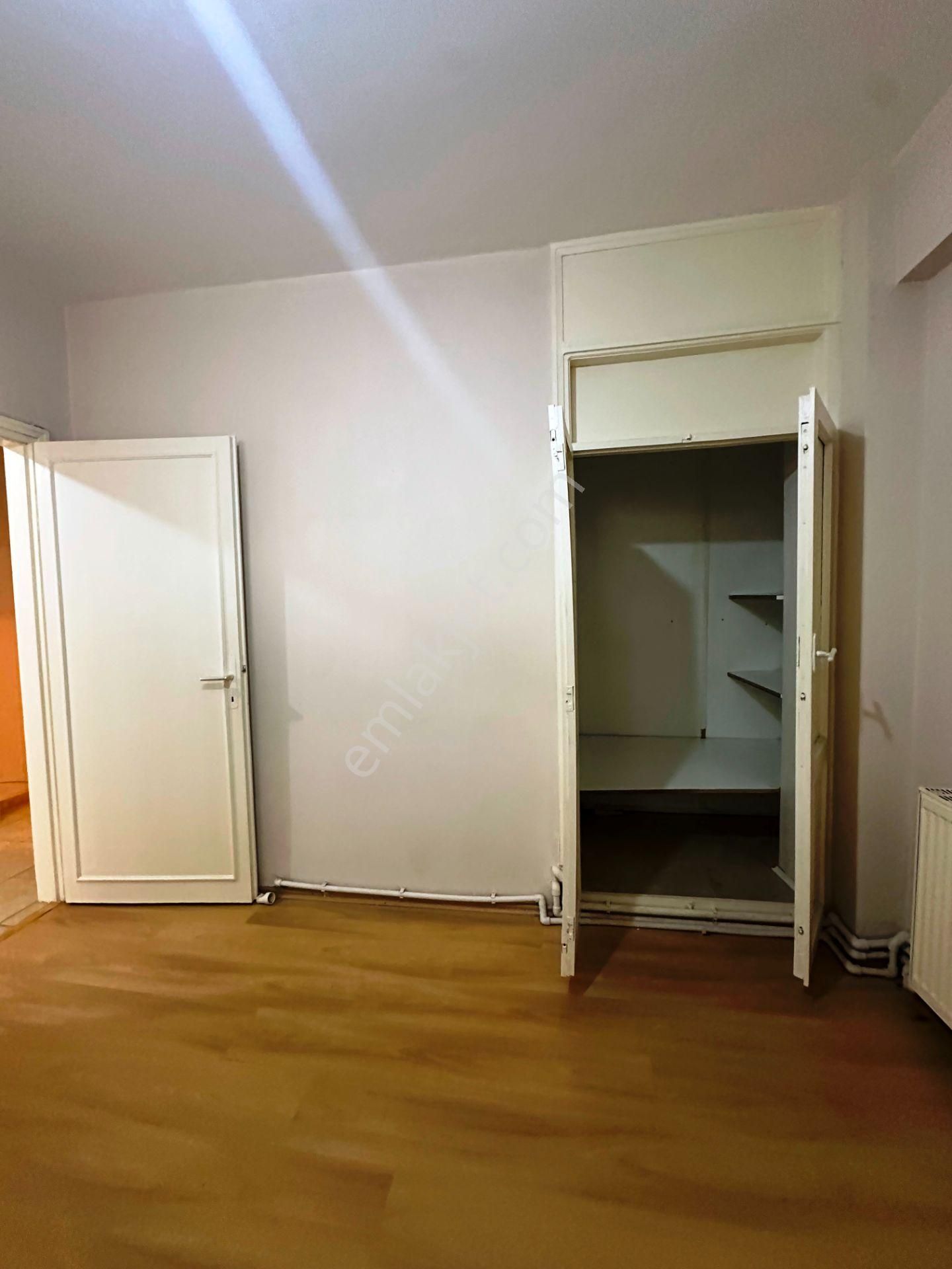 Şişli Cumhuriyet Cad.90m2 Masrafsız Balkonlu 1.kat Kiralık 2+1 - Görsel 12