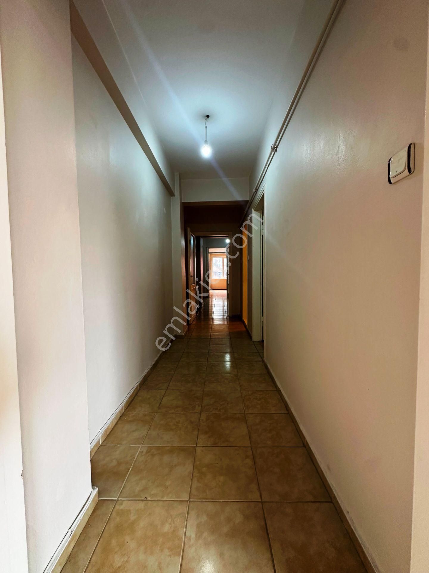 Şişli Cumhuriyet Cad.90m2 Masrafsız Balkonlu 1.kat Kiralık 2+1 - Görsel 13