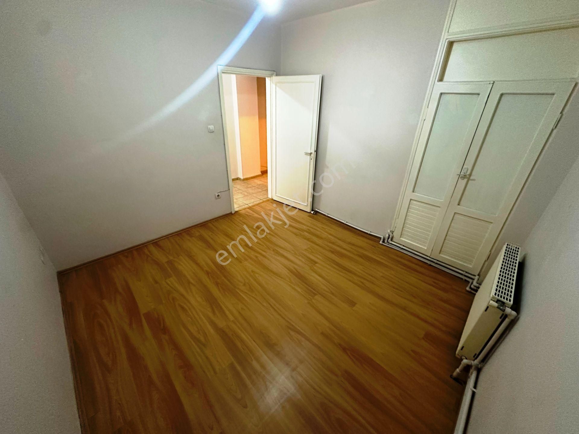 Şişli Cumhuriyet Cad.90m2 Masrafsız Balkonlu 1.kat Kiralık 2+1 - Görsel 11