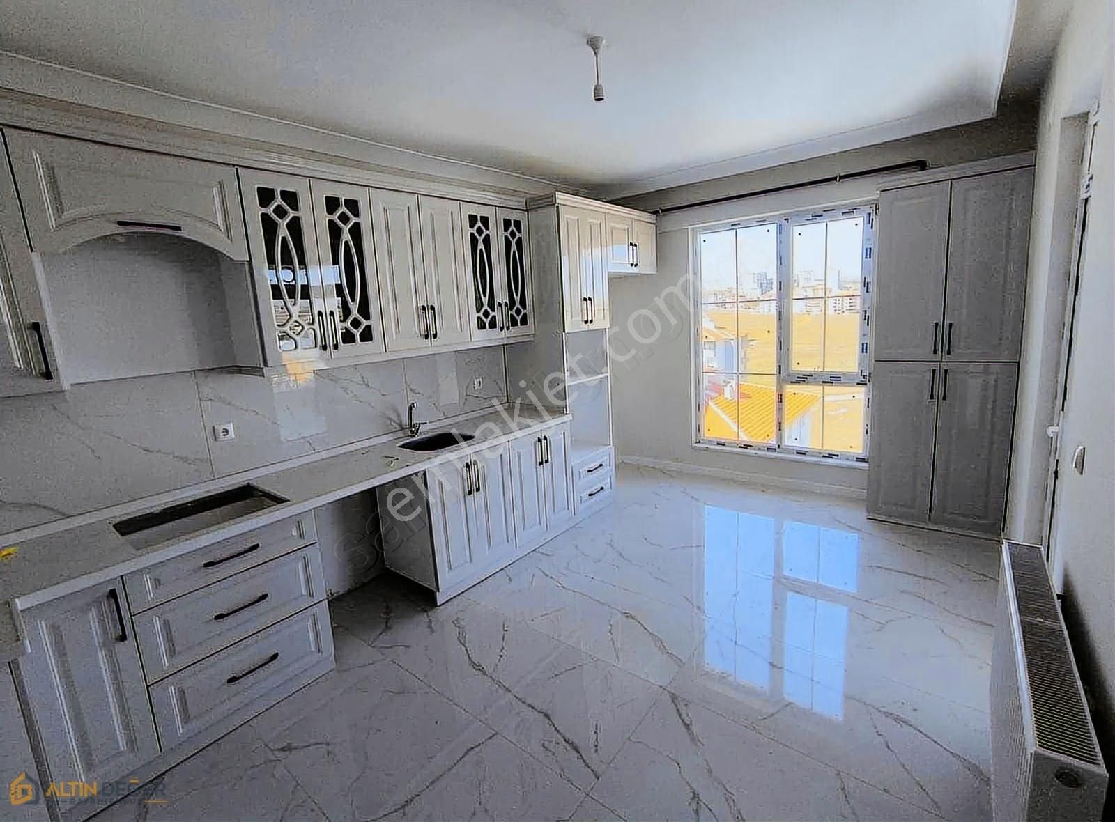 İstiklal Mahallesinde Satılık 3+1 Sıfır Daire 3 Cepheli - Görsel 5