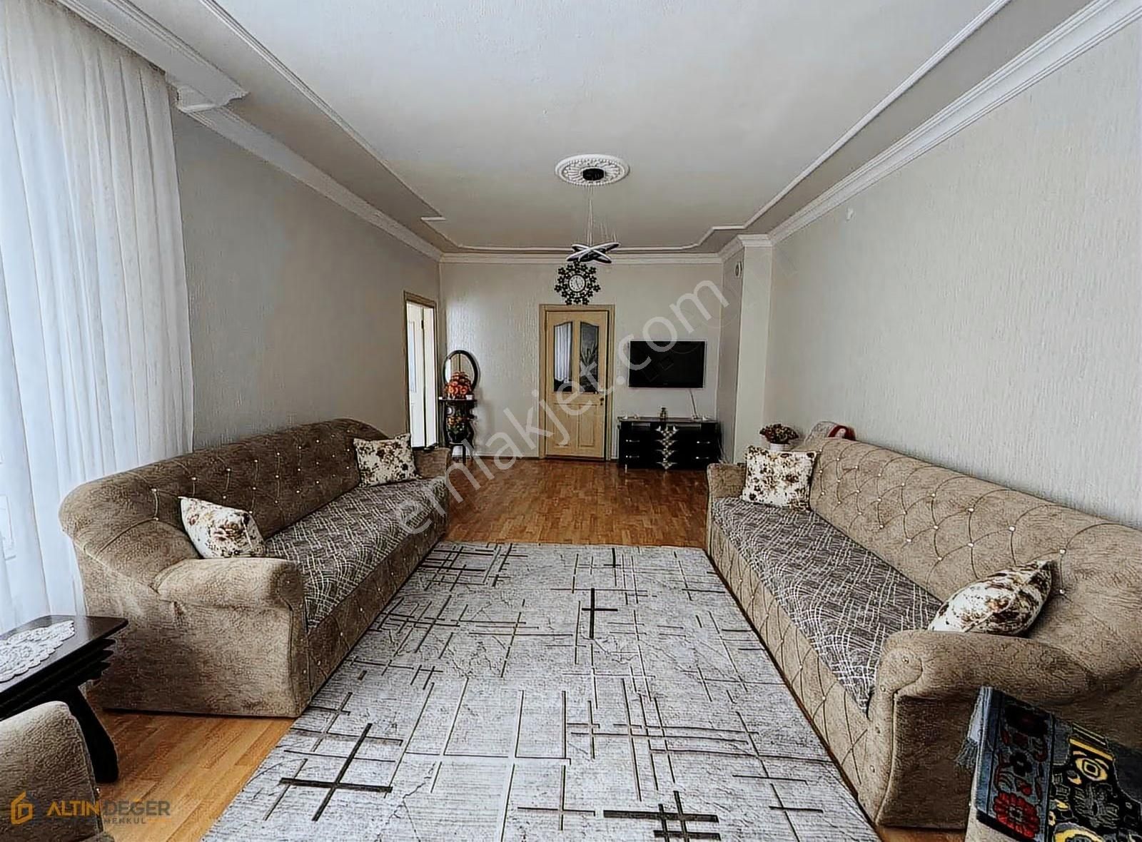 Merkezde Ara Kat Yatırıma Uygun Bakımlı Daire