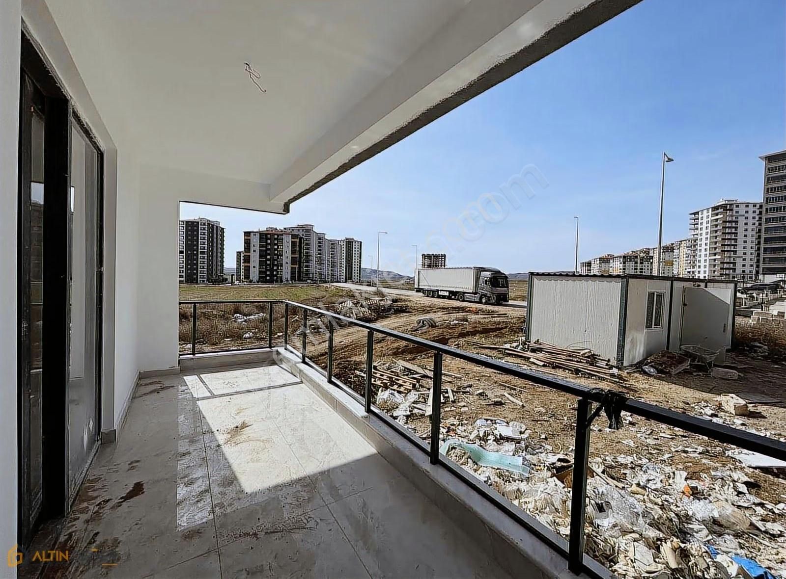 Şehitlik Site İçersinde Kapalı Otoparklı 2+1 Satılık Daire - Görsel 4