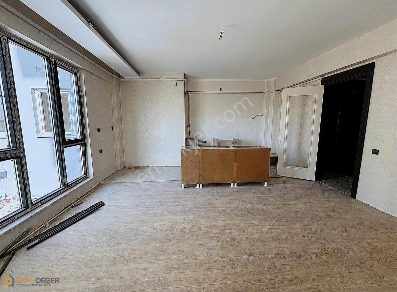 Şehitlik Site İçersinde Kapalı Otoparklı 2+1 Satılık Daire - Görsel 5
