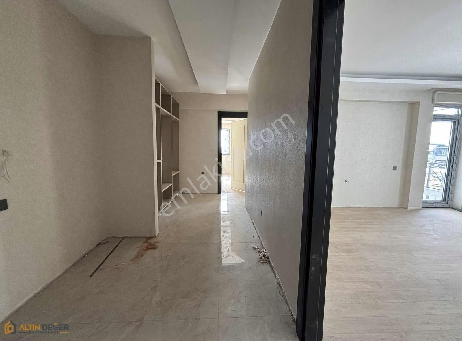 Şehitlik Site İçersinde Kapalı Otoparklı 2+1 Satılık Daire - Görsel 7