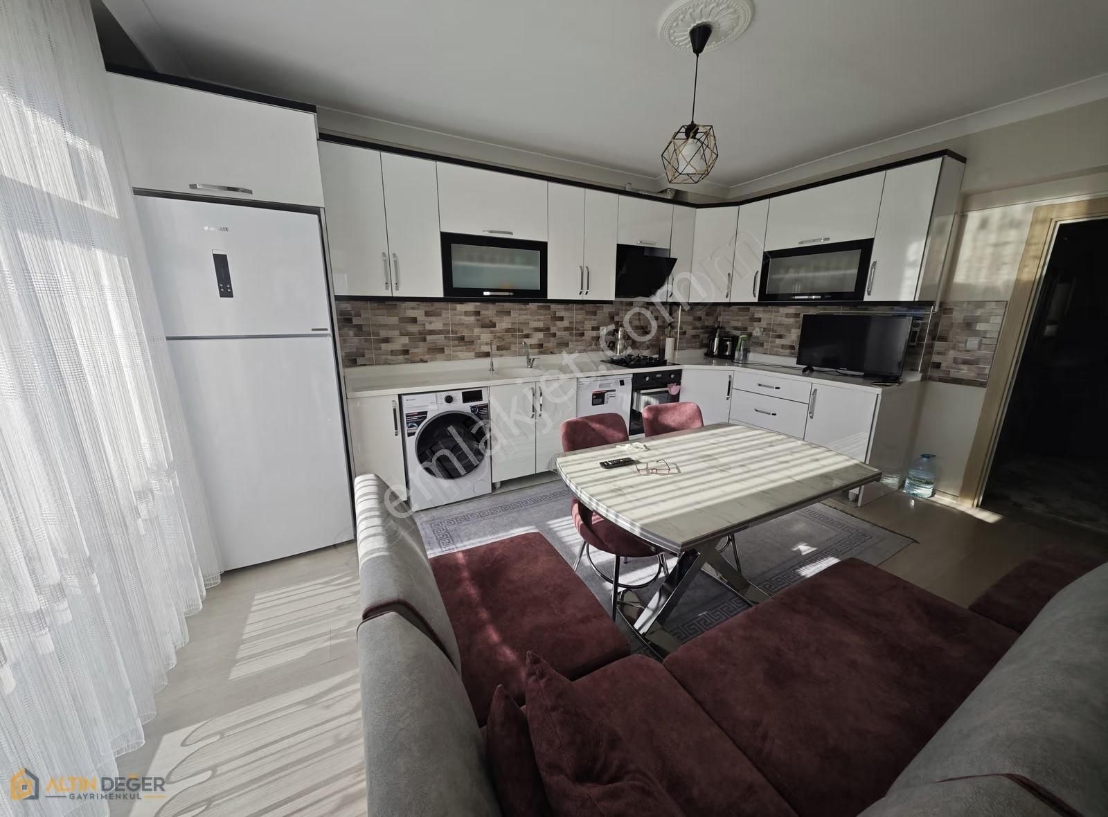 Fatih Mahallesi 3+1 - 145 M2 - 5 Yıllık Acil Satılık Daire