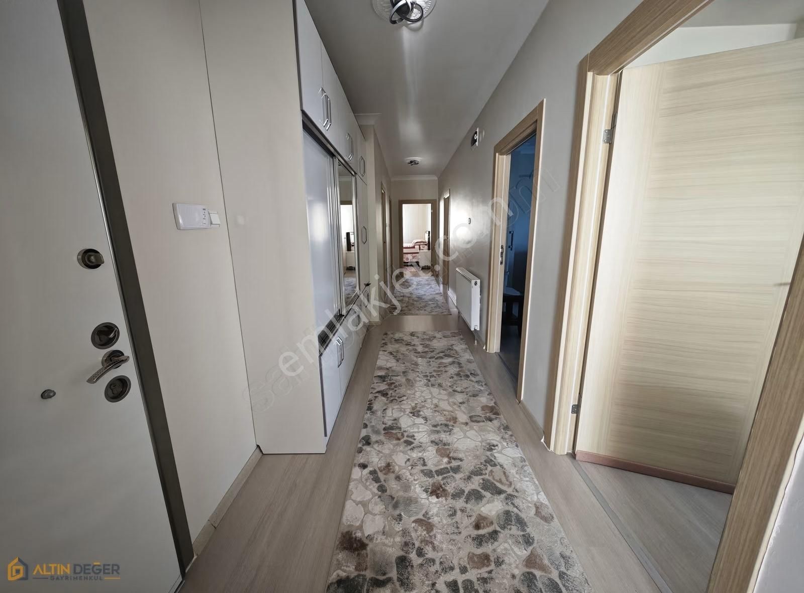 Fatih Mahallesi 3+1 - 145 M2 - 5 Yıllık Acil Satılık Daire - Görsel 3