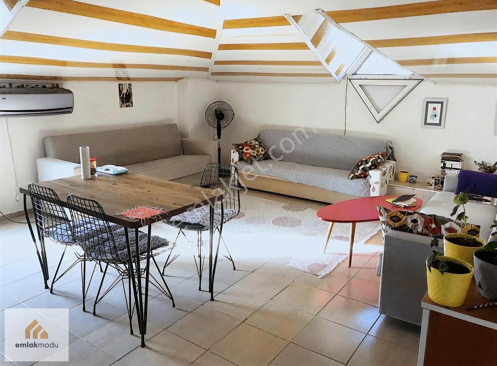 Avm Ye Yürüme Mesafesinde 1+1 Eşyalı Çatı Kat Daire