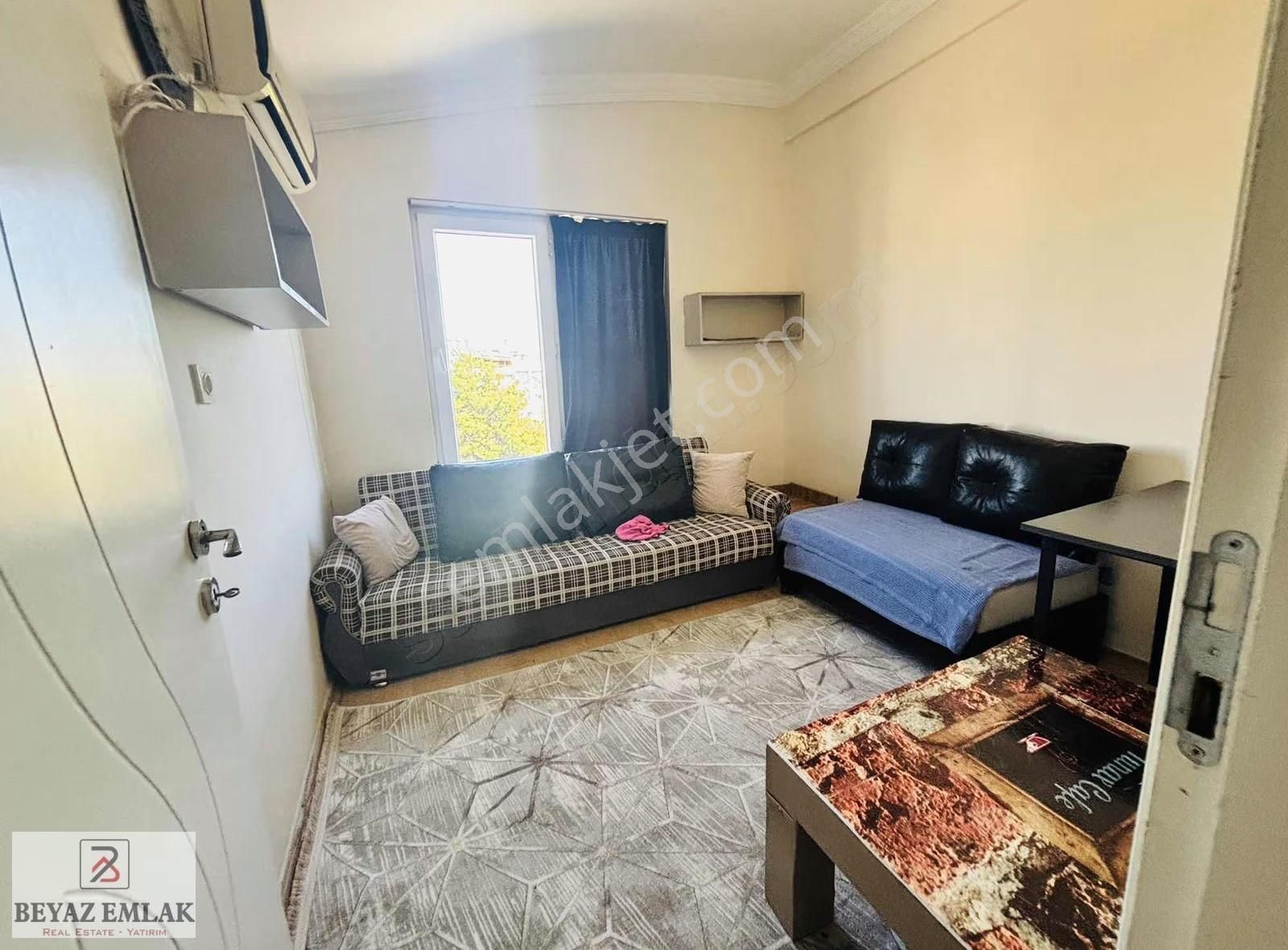 Gülveren'de Üni'ye 2dk 2+1 Teraslı Eşyalı Temiz Daire 16.000tl