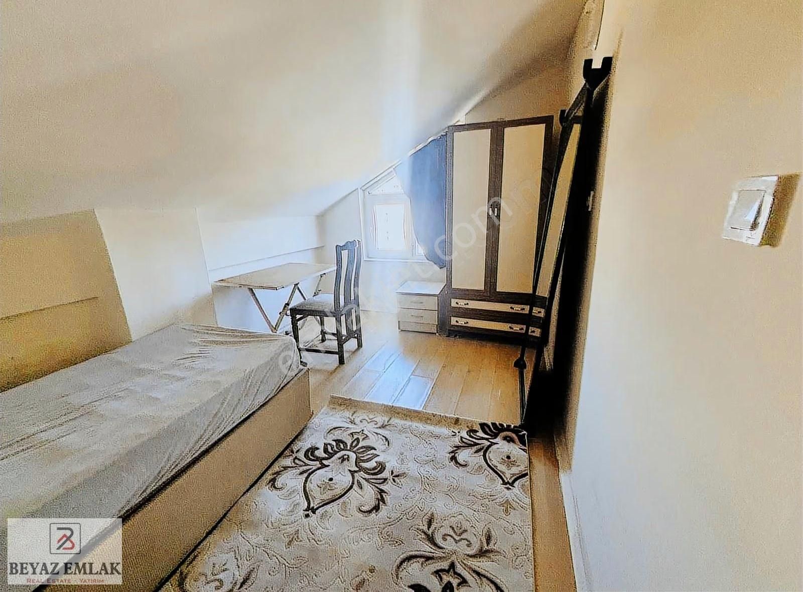 Gülveren'de Üni'ye 2dk 2+1 Teraslı Eşyalı Temiz Daire 16.000tl - Görsel 27