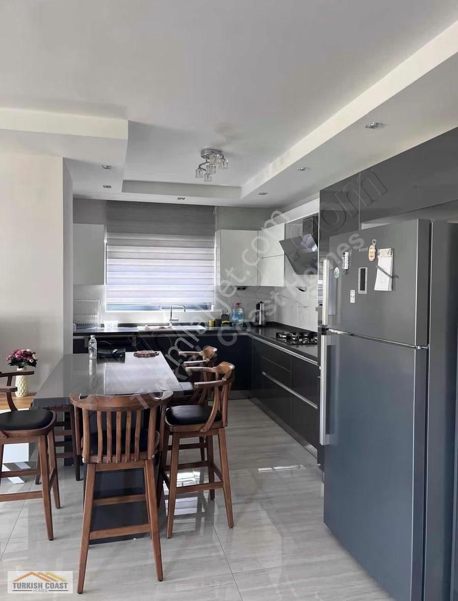 Taşyaka Da Manzaralı Çok Ferah 4+1 Kısmi Eşyalı Daire - Görsel 6