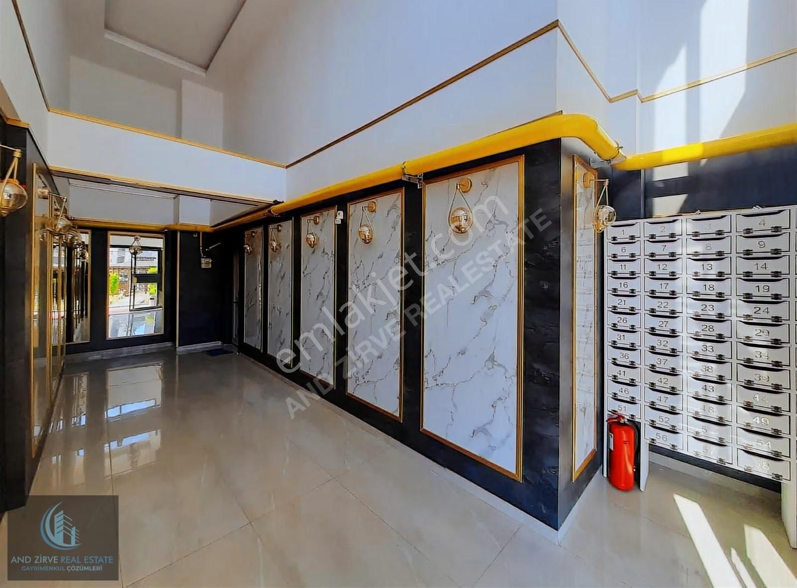 Akdeniz Mah'de Havuzlu Kombili İskanlı 2.5+1 Daire - Görsel 7