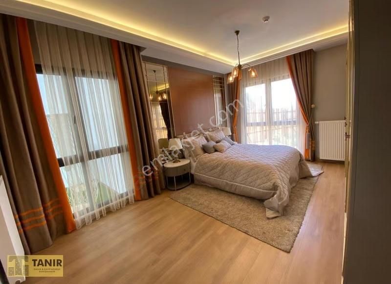 Referans Bahçeşehir Kiralık Lüx Site İçinde Göl Manzaralı Daire - Görsel 5