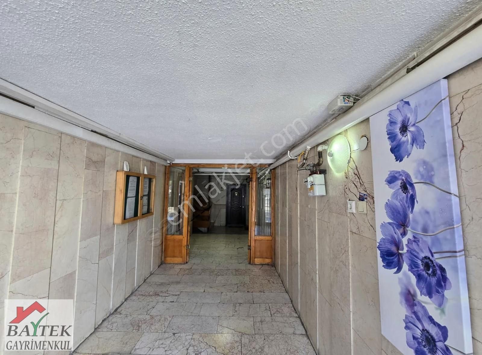 Dikmen'de İçi Full Yapılı Açık Otoparklı Ön Cephe Ferah 2+1daire - Görsel 19