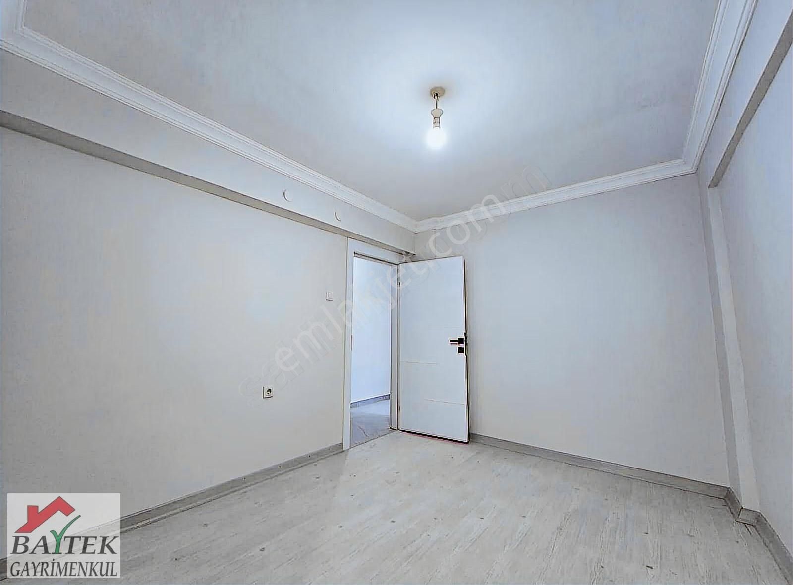 Dikmen'de İçi Full Yapılı Açık Otoparklı Ön Cephe Ferah 2+1daire - Görsel 5
