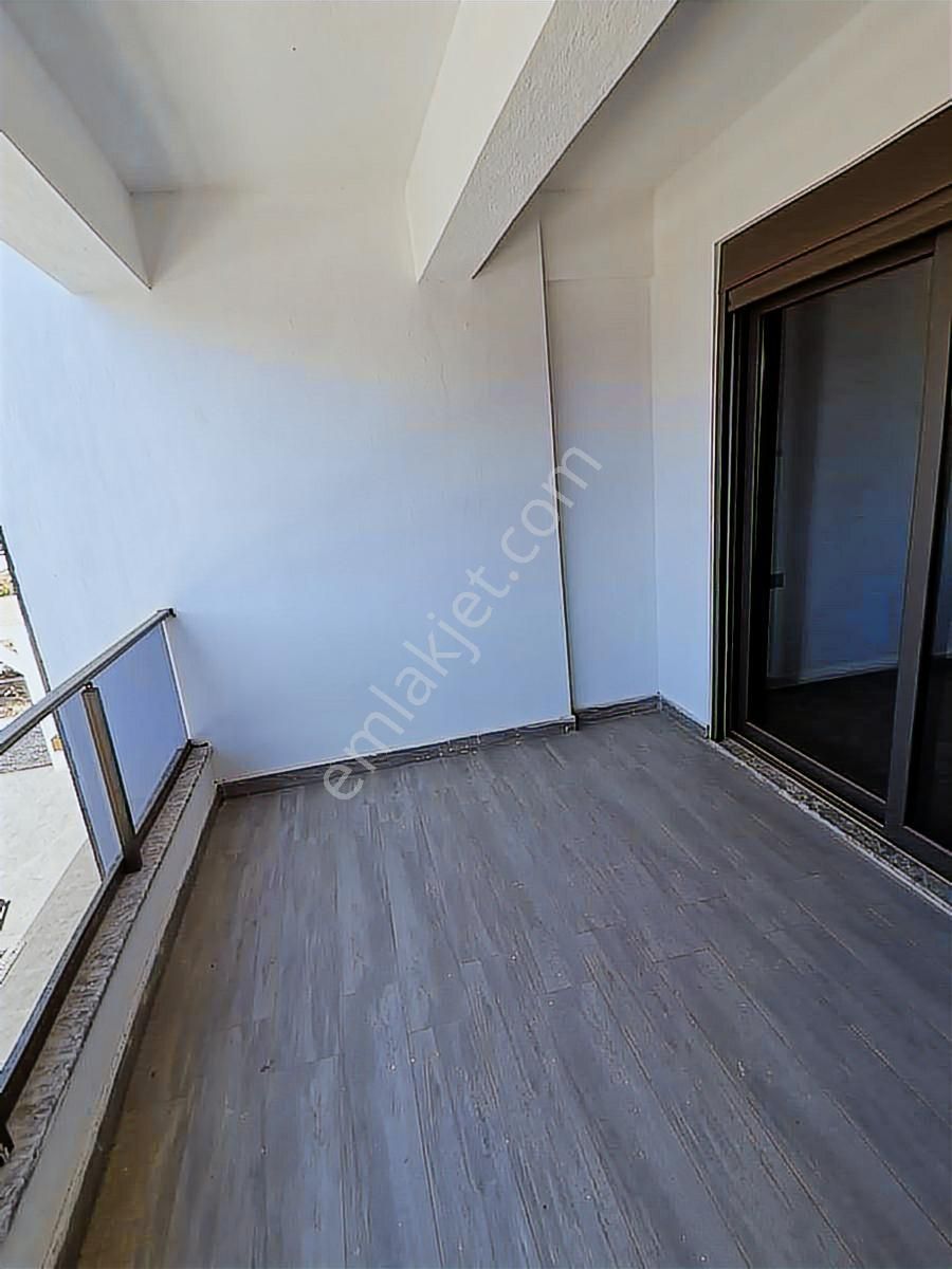 Denize Ve Alışveriş Yerlerine Yürüme Mesafesinde Kiralık Havuzlu - Görsel 5