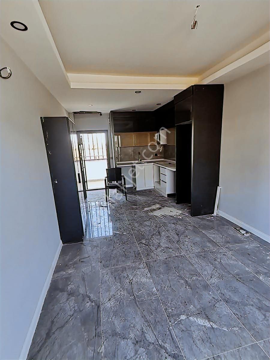 Denize Ve Alışveriş Yerlerine Yürüme Mesafesinde Kiralık Havuzlu - Görsel 25