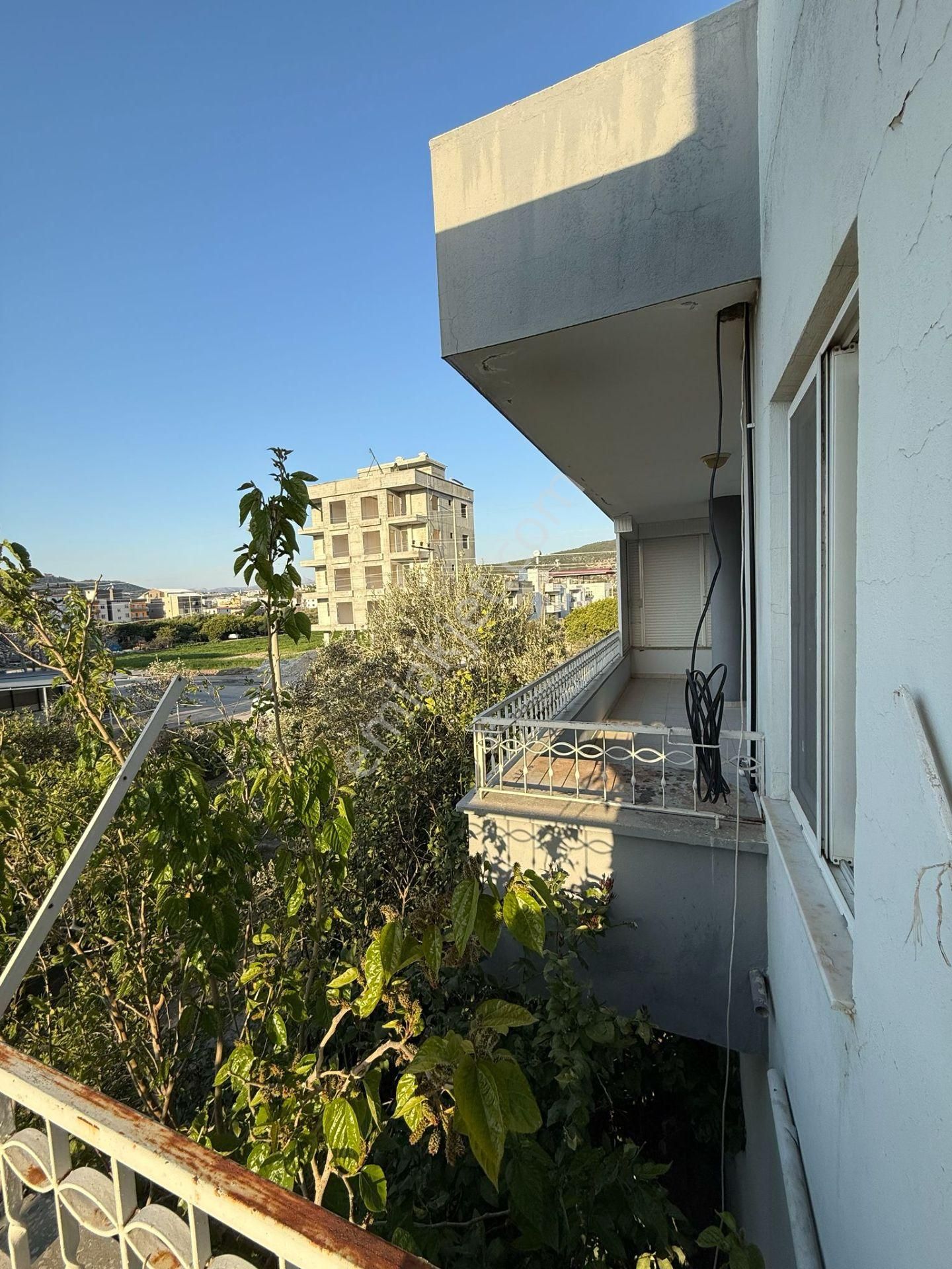 Silifke/gazi Mahallesi 3+1 Bahçeli Kiralık Daire - Görsel 3