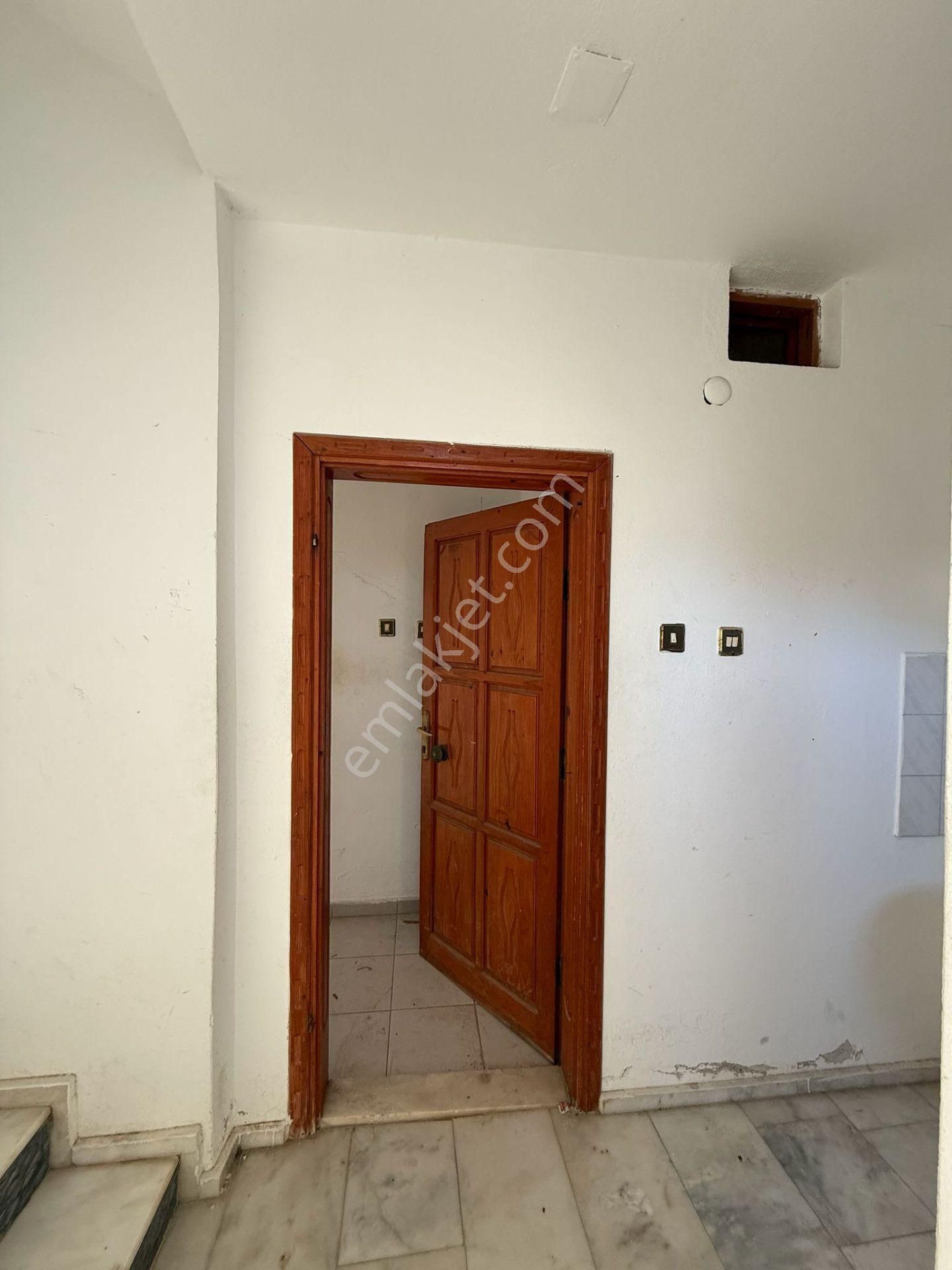 Silifke/gazi Mahallesi 1+1 Bahçeli Kiralık Daire - Görsel 2