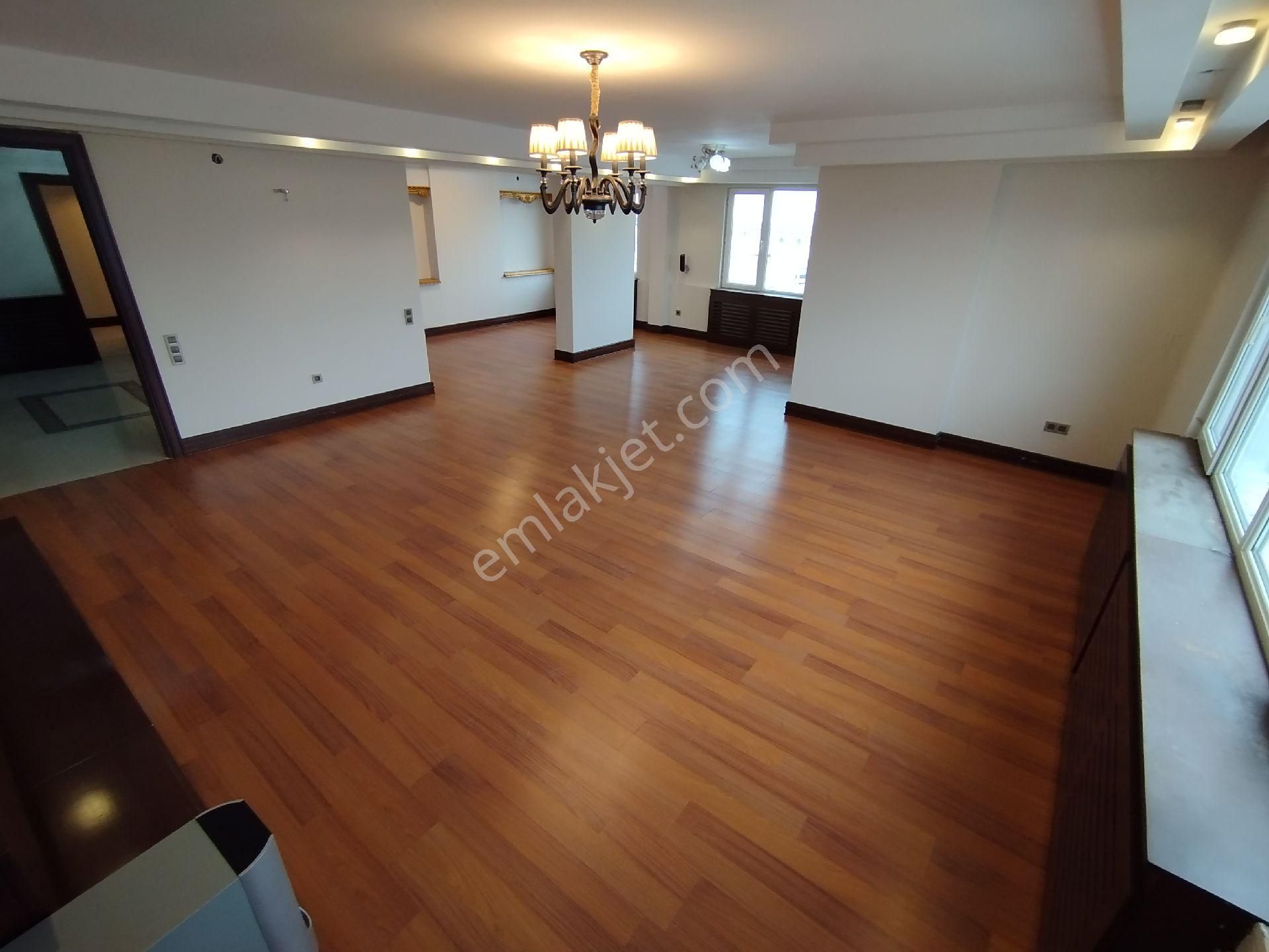 Yeski Emlâk İnşaattan Satılık Merkezi Konumda Caddeye Cephe - Görsel 37